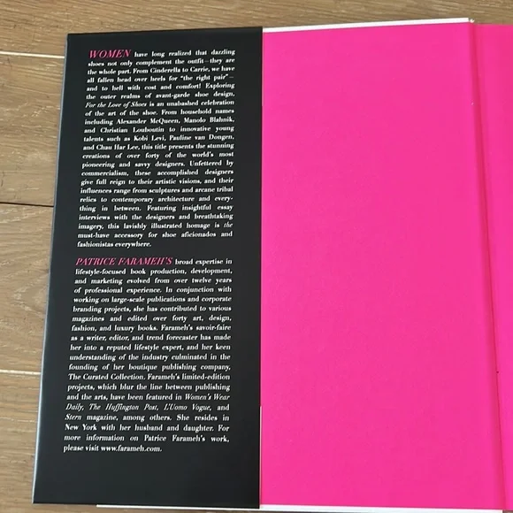 Incredible coffee table book for the love of shoes teneues NWT